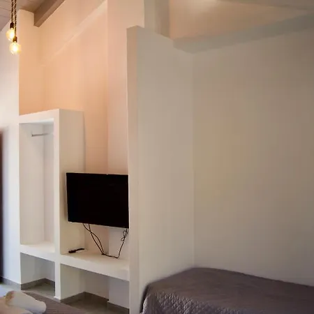 Throisma With Private Pool & Parking Apartment Asos