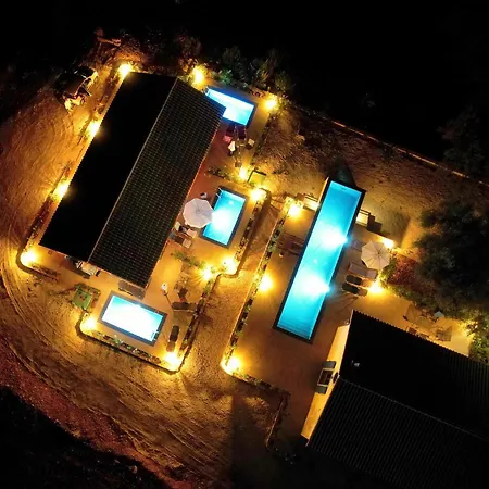 アパート Throisma With Private Pool & Parking